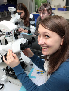 Klasseneintritt mit Experiment im DLR School Lab Berlin. Raus aus der Schule, rein ins Labor! (Termin 24.01.2025 zwischen 9:00 – 12:00)